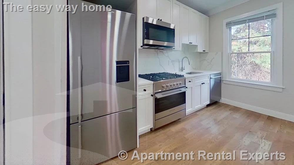 14 Lopez Ave #3 - Photo 2 of 8