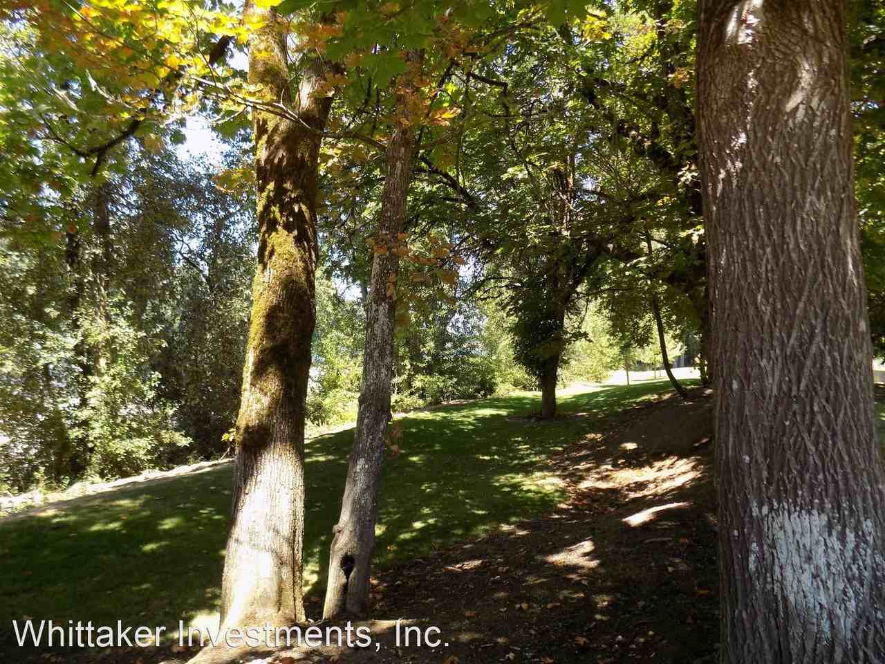 155 Monroe St - Photo 3 of 18