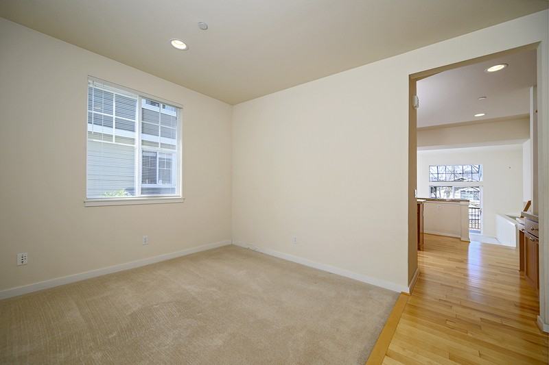 1679 Ne Juneberry St - Photo 4 of 23