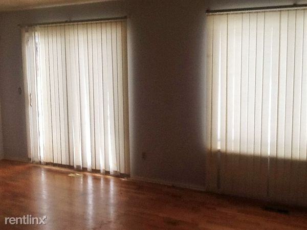 4222 Killarney Ct - Photo 3 of 10