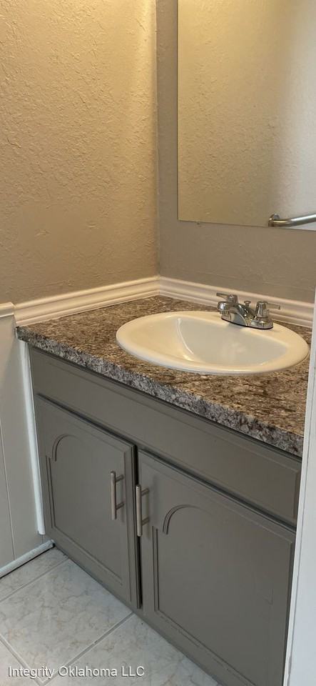5401 S Huddleston Dr - Photo 3 of 19