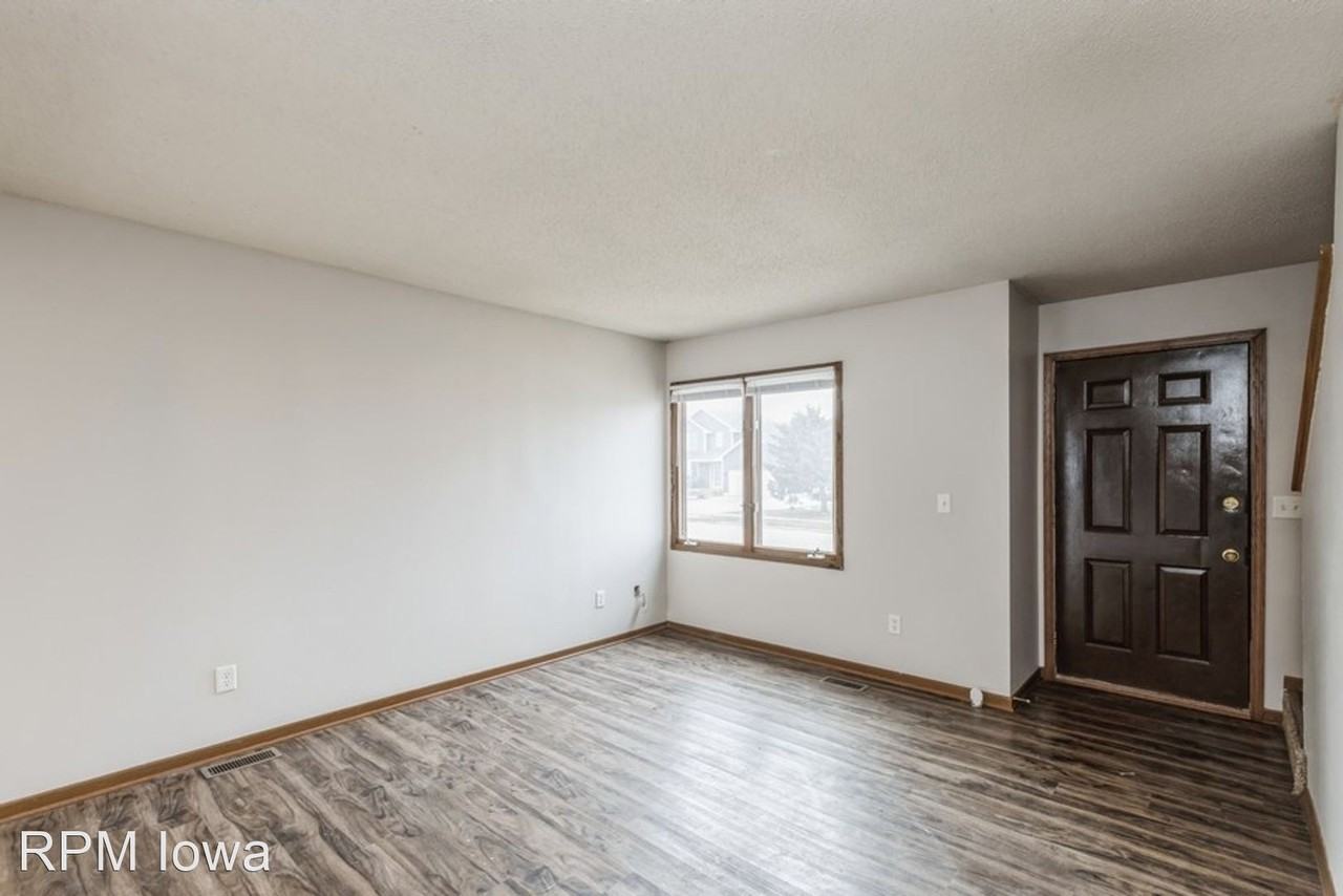 603 15th St Se - Photo 2 of 14