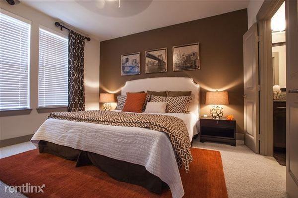 Hudnall St - Photo 2 of 8