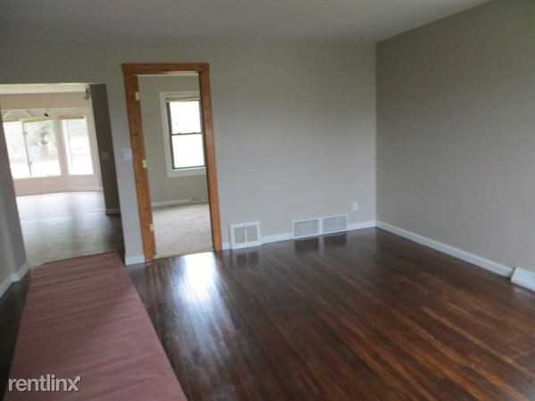 3039 Meridian Rd - Photo 2 of 10