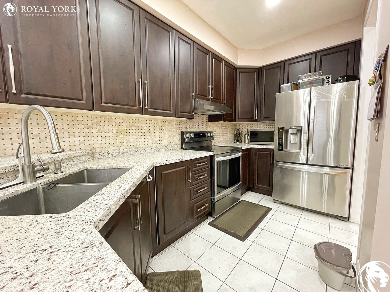 1300 Weir Chase - Photo 3 of 25