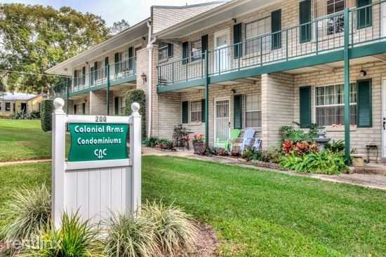 Colonial Arms - Photo 3 of 10