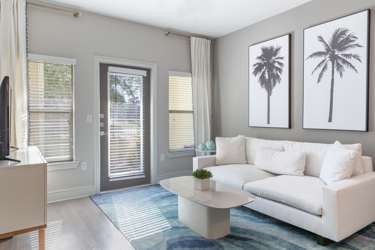 Vera - Photo 4 of 25