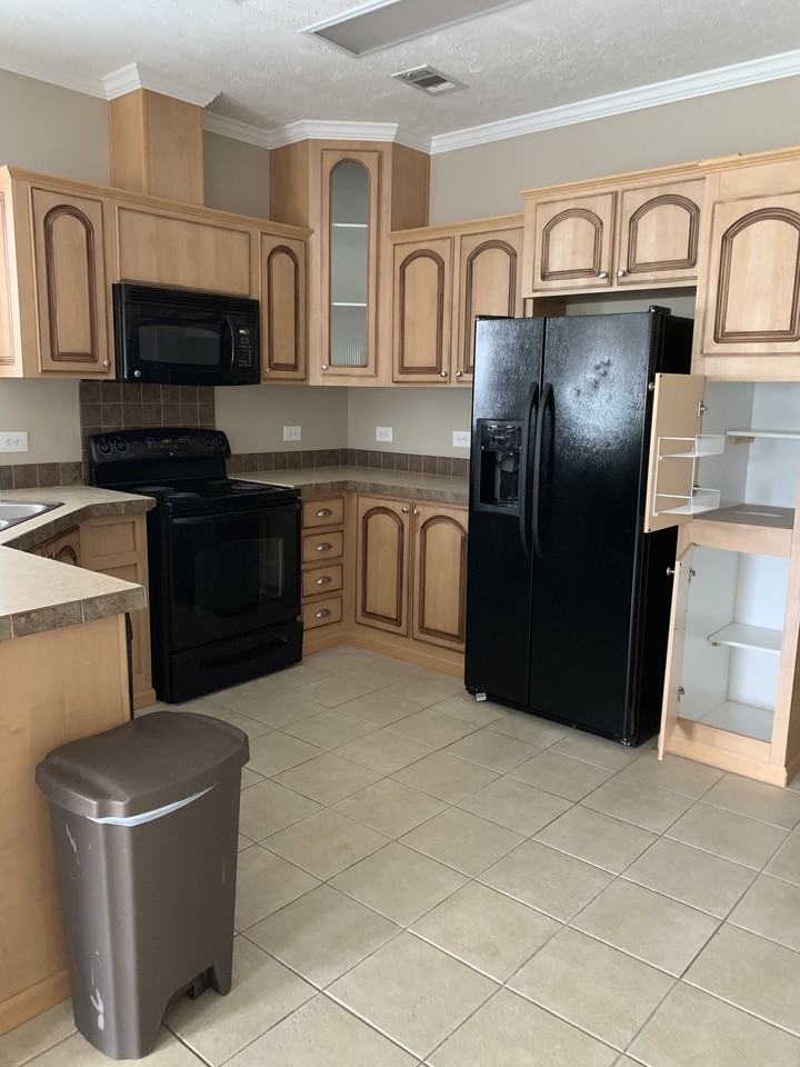 862 Florida Blvd #862 - Photo 2 of 6