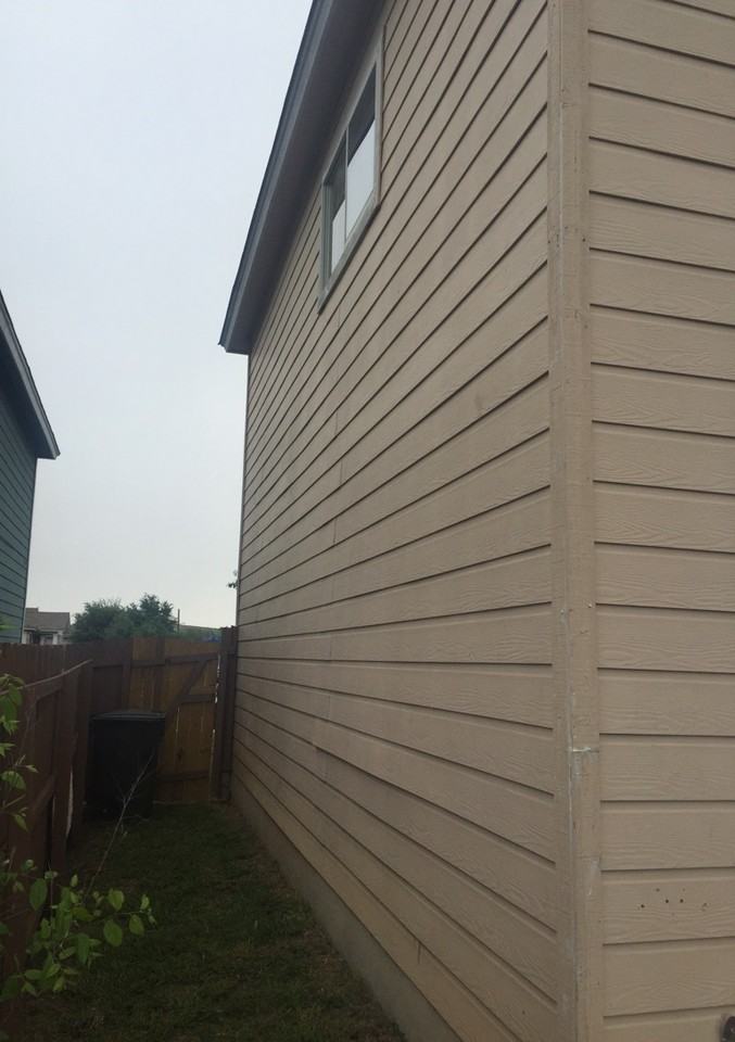 8526 Adams Hill Dr - Photo 2 of 11