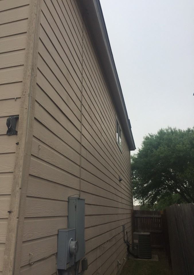 8526 Adams Hill Dr - Photo 3 of 11