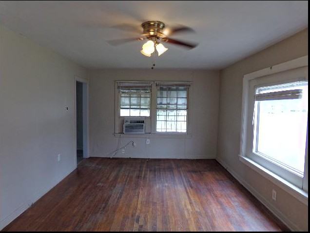 4808 Alpha St - Photo 5 of 10