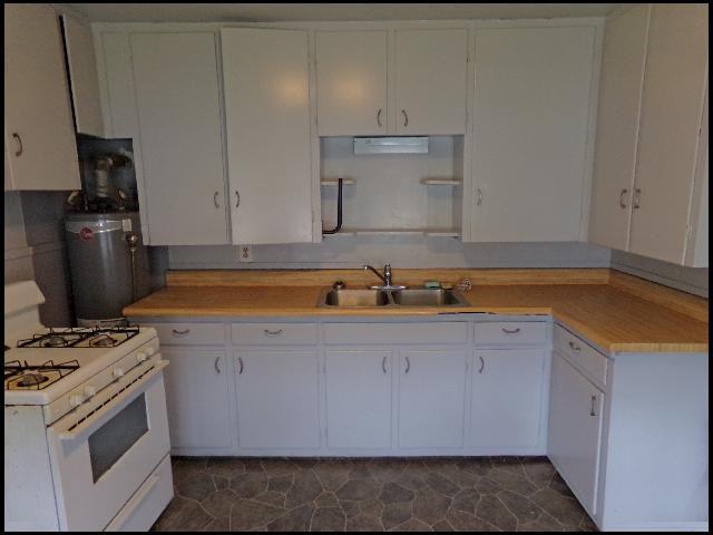 4808 Alpha St - Photo 6 of 10