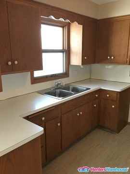 11835 28th Ave N - Photo 3 of 16