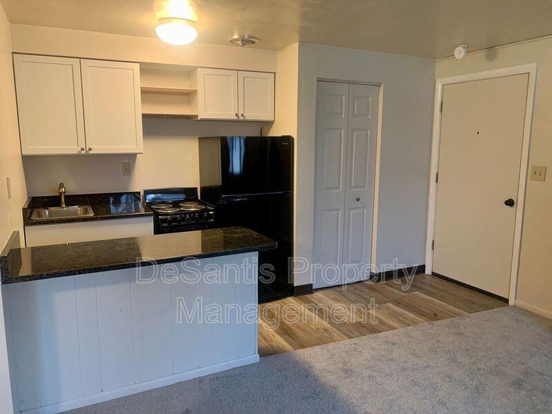 404 Lunar Ln - Photo 2 of 19