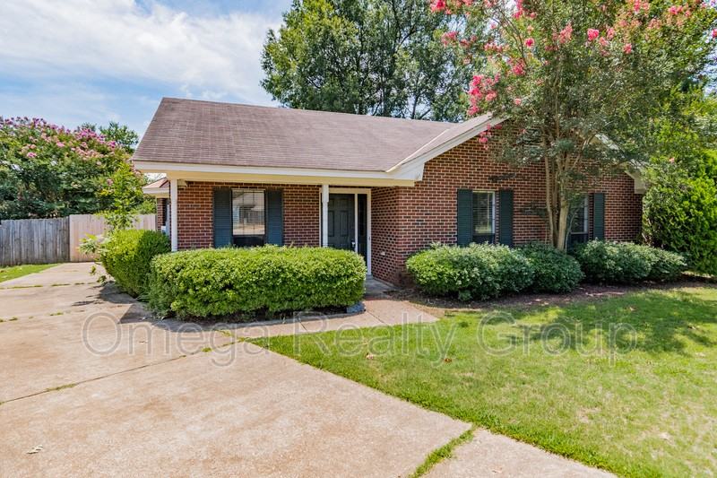 7137 Stamford Ct - Photo 2 of 26