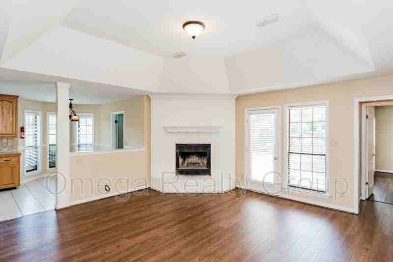 7137 Stamford Ct - Photo 6 of 26