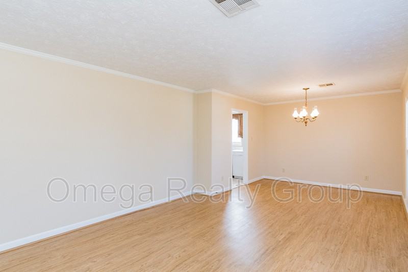 5324 Millwood Rd - Photo 5 of 31