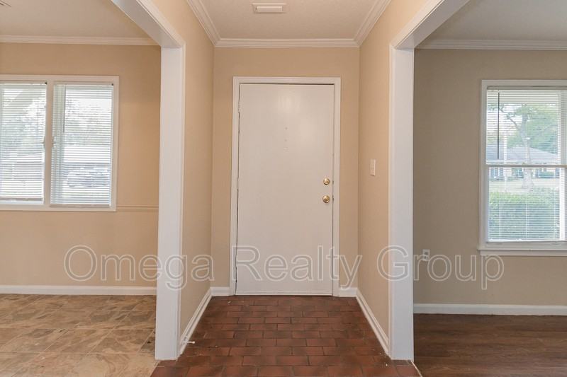 2061 Green Acres Dr - Photo 6 of 39