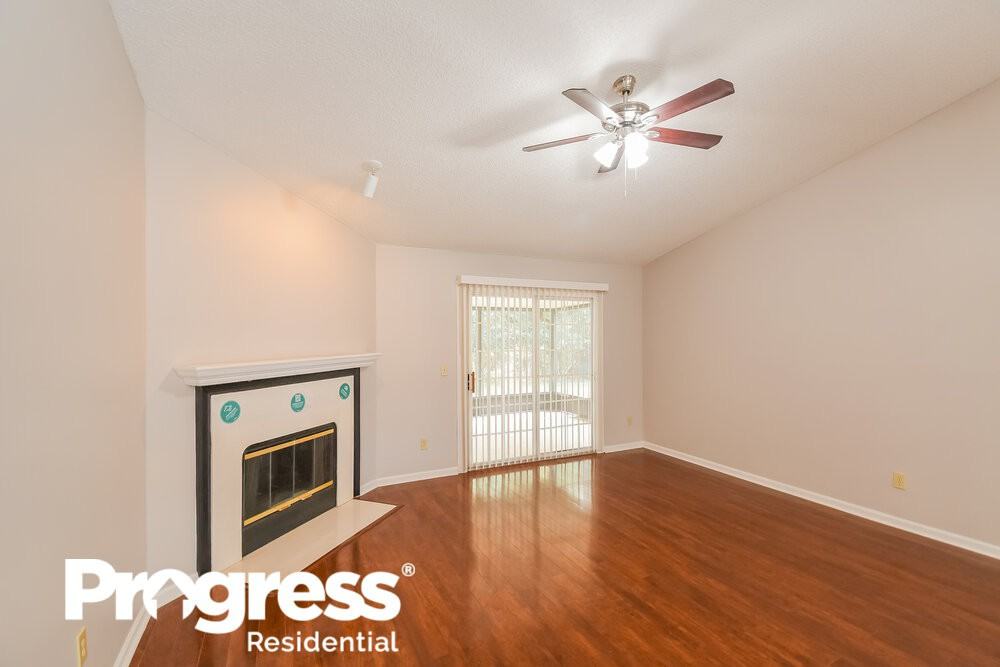 9348 Cumberland Station Dr - Photo 3 of 21