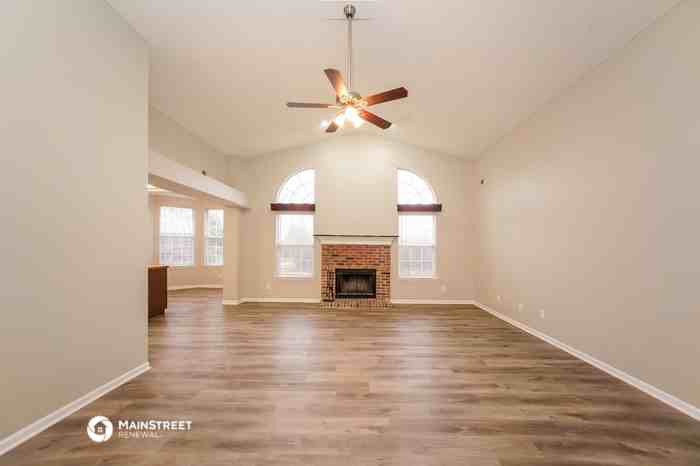 4834 Countrybrook Ct - Photo 2 of 13