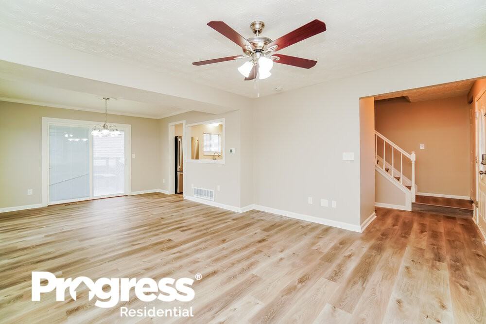 7515 Kittansett Ln - Photo 3 of 14