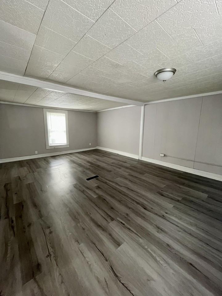 8 1/2 Park St #2 - Photo 3 of 8
