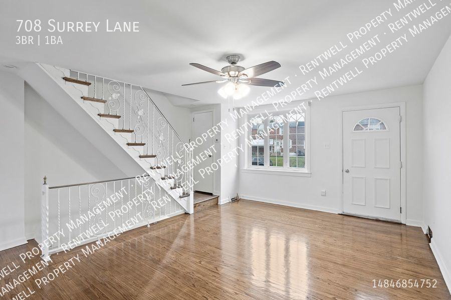 708 Surrey Ln - Photo 2 of 12