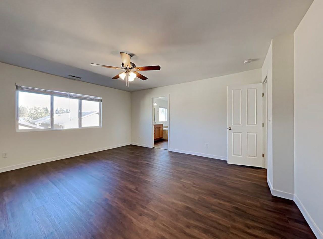 7219 180th St E - Photo 2 of 2