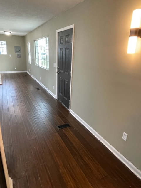 701 E Broad St - Photo 2 of 15