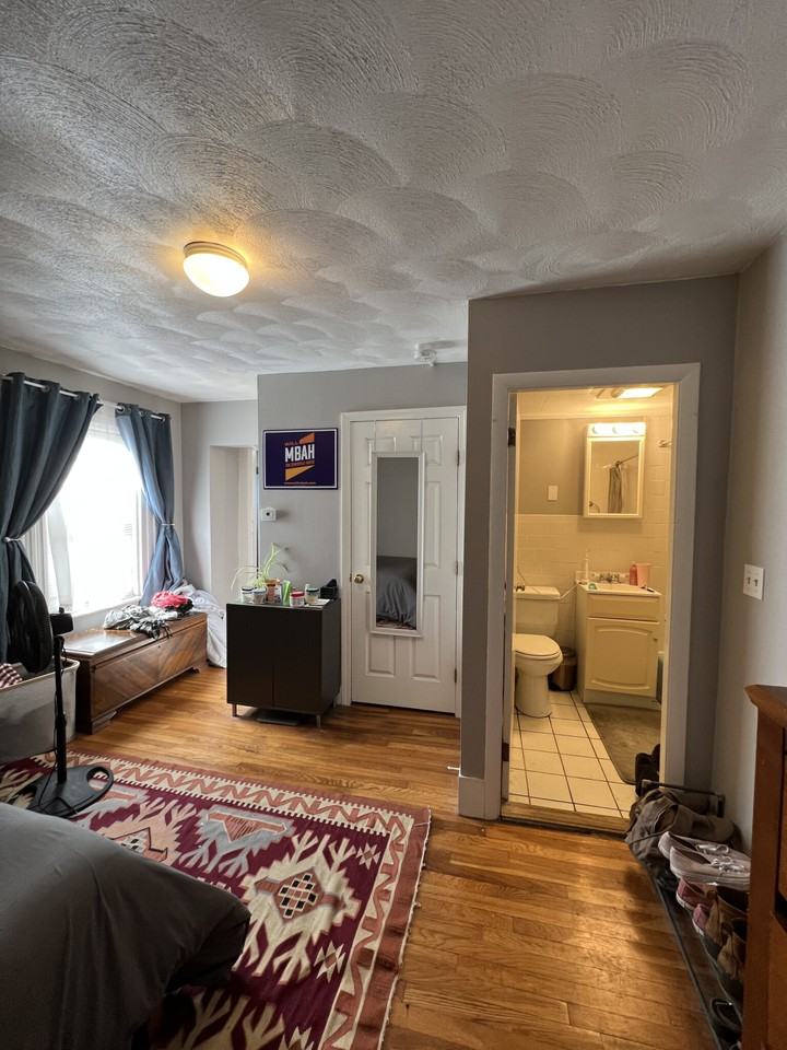 639 Somerville Ave #1 - Photo 7 of 11