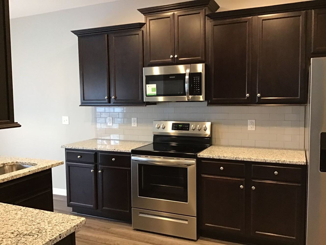 1009 King Fisher Way - Photo 3 of 5