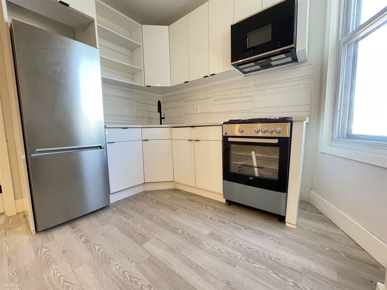 88 Wallis Ave - Photo 3 of 3