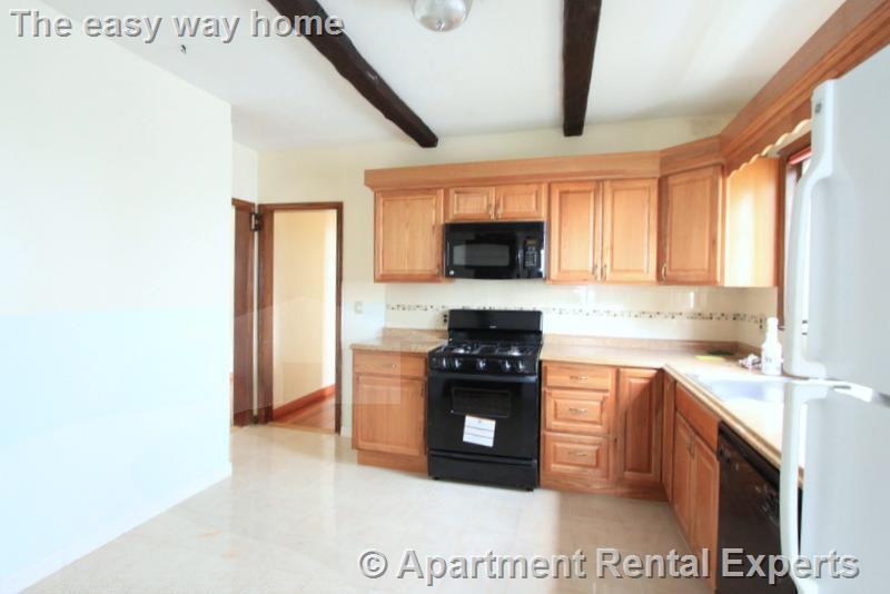 25 Belknap St #1 - Photo 3 of 21