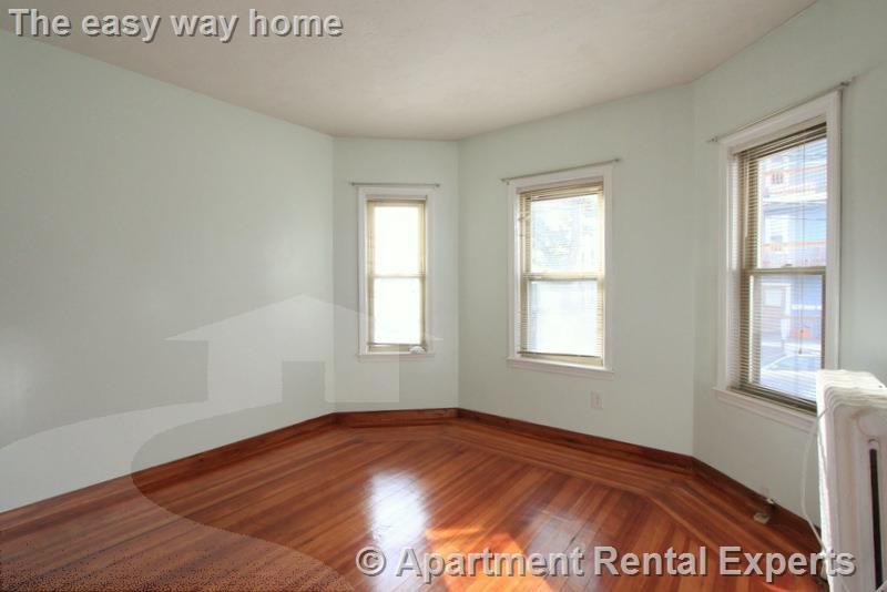 25 Belknap St #1 - Photo 4 of 21