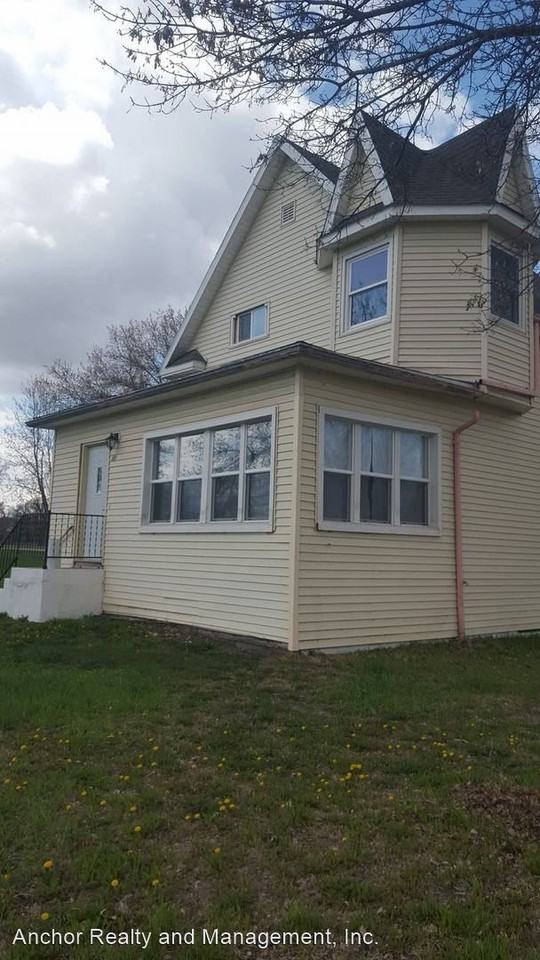 23 6th St Nw, Minot, ND 58703 3 Bedroom House for Rent for