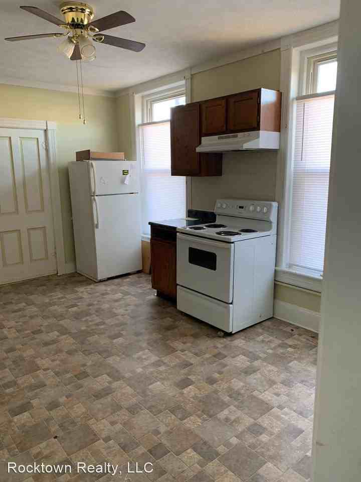 148 North Main Street - Photo 3 of 14