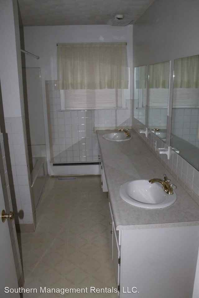 825A Edgewood Rd - Photo 2 of 3