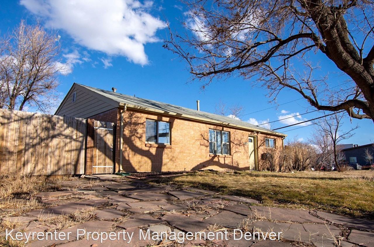 9020 Ogden St - Photo 2 of 34
