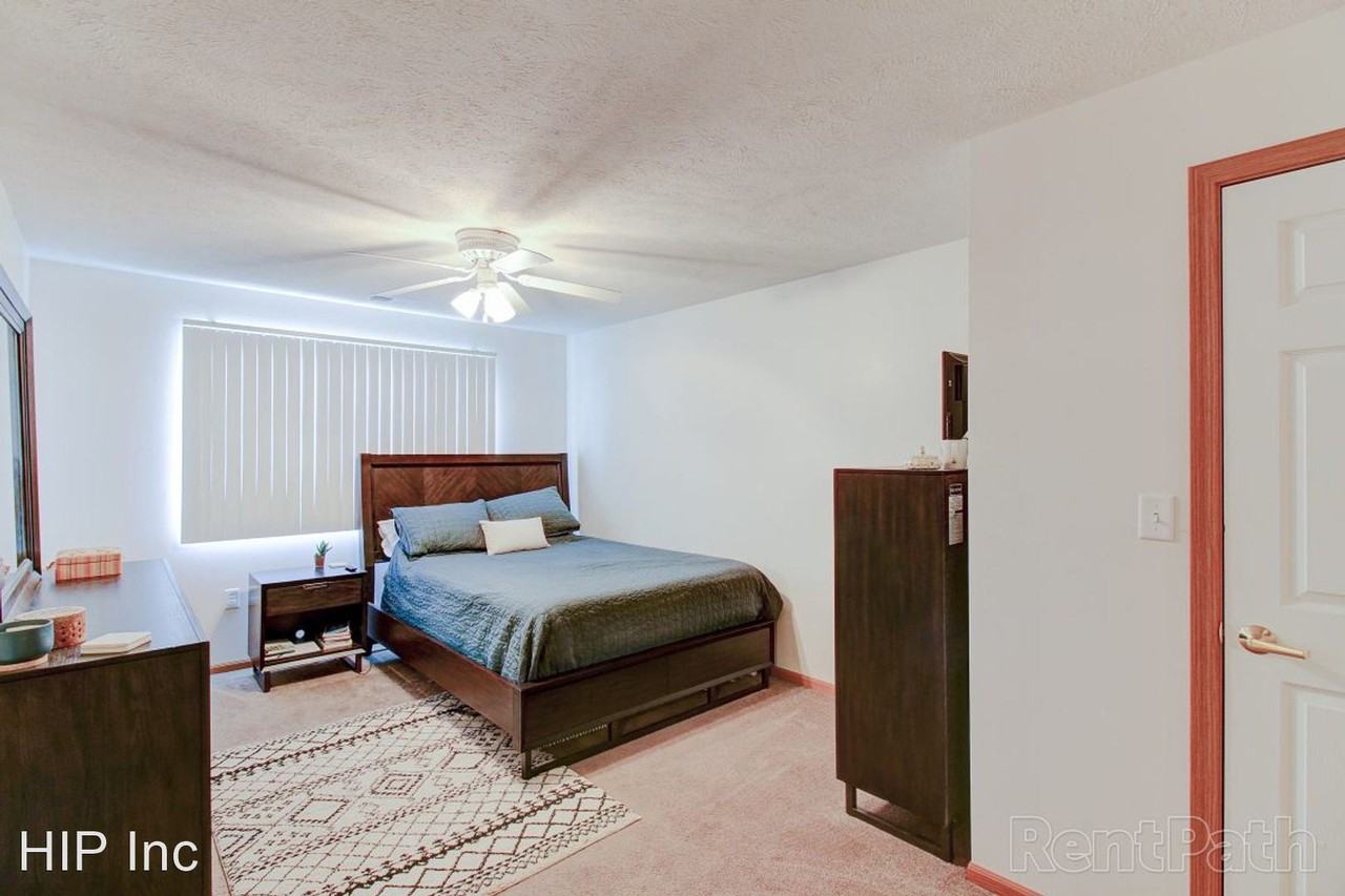 734 West E Street - Photo 2 of 20