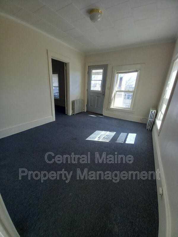 8 Chapel St #4 - Photo 2 of 17