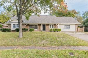 featured image of 2061 Green Acres Dr