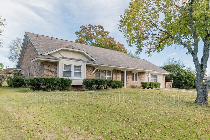 2061 Green Acres Dr - Photo 2 of 39