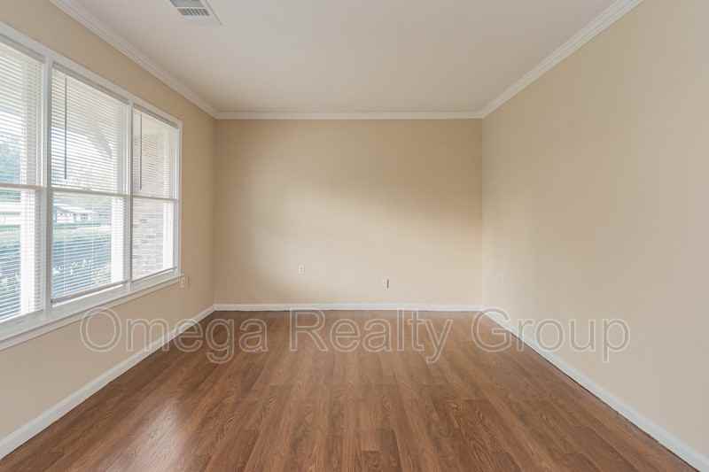 2061 Green Acres Dr - Photo 7 of 39