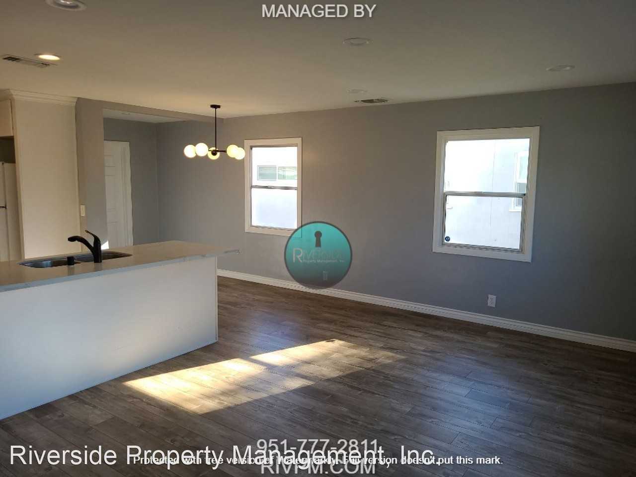 842 Bussey St - Photo 2 of 15