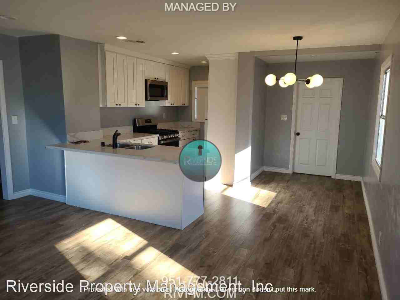 842 Bussey St - Photo 3 of 15