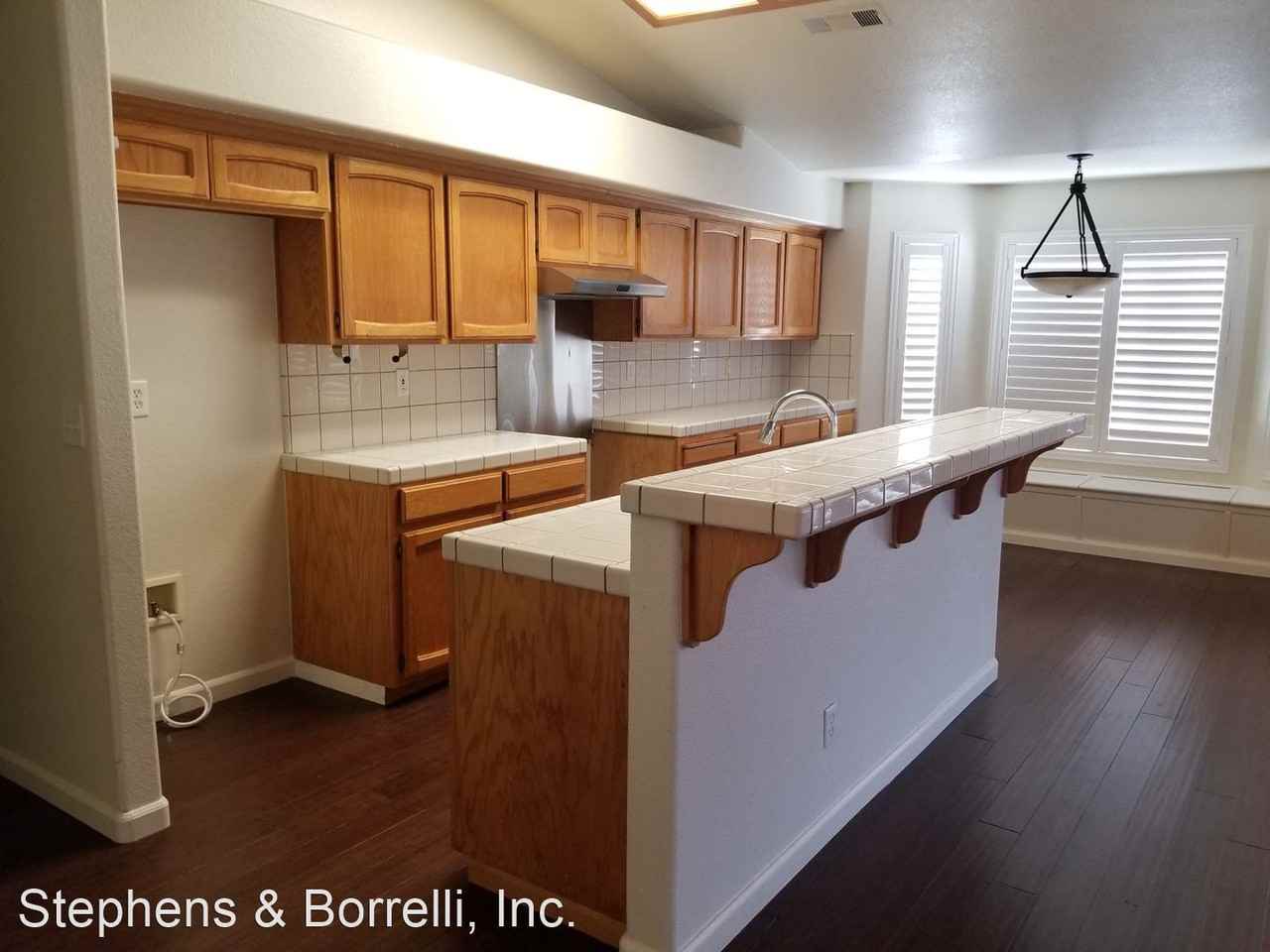 1558 North Ave - Photo 3 of 12