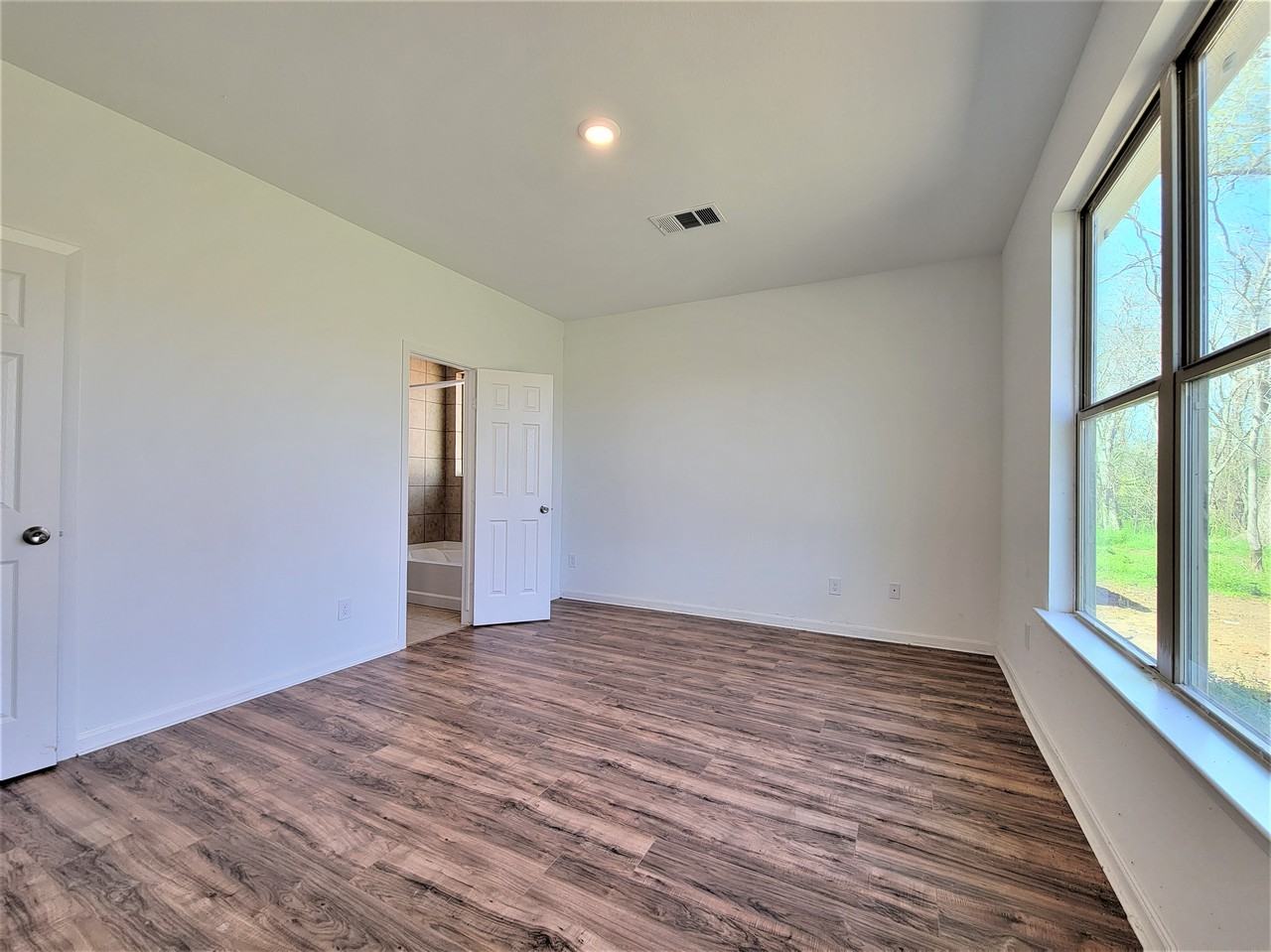 151 Island Blvd - Photo 5 of 9
