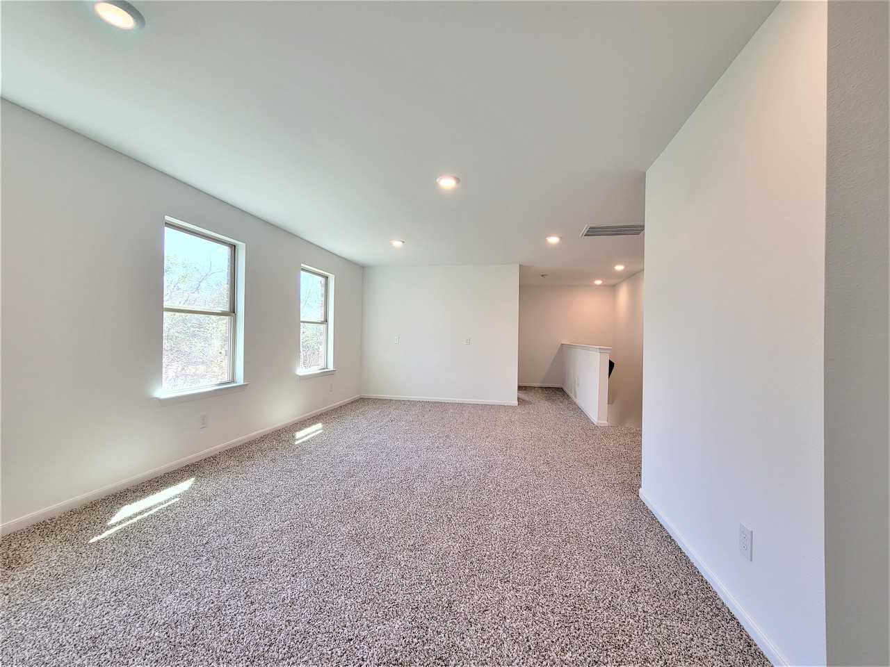 151 Island Blvd - Photo 7 of 9