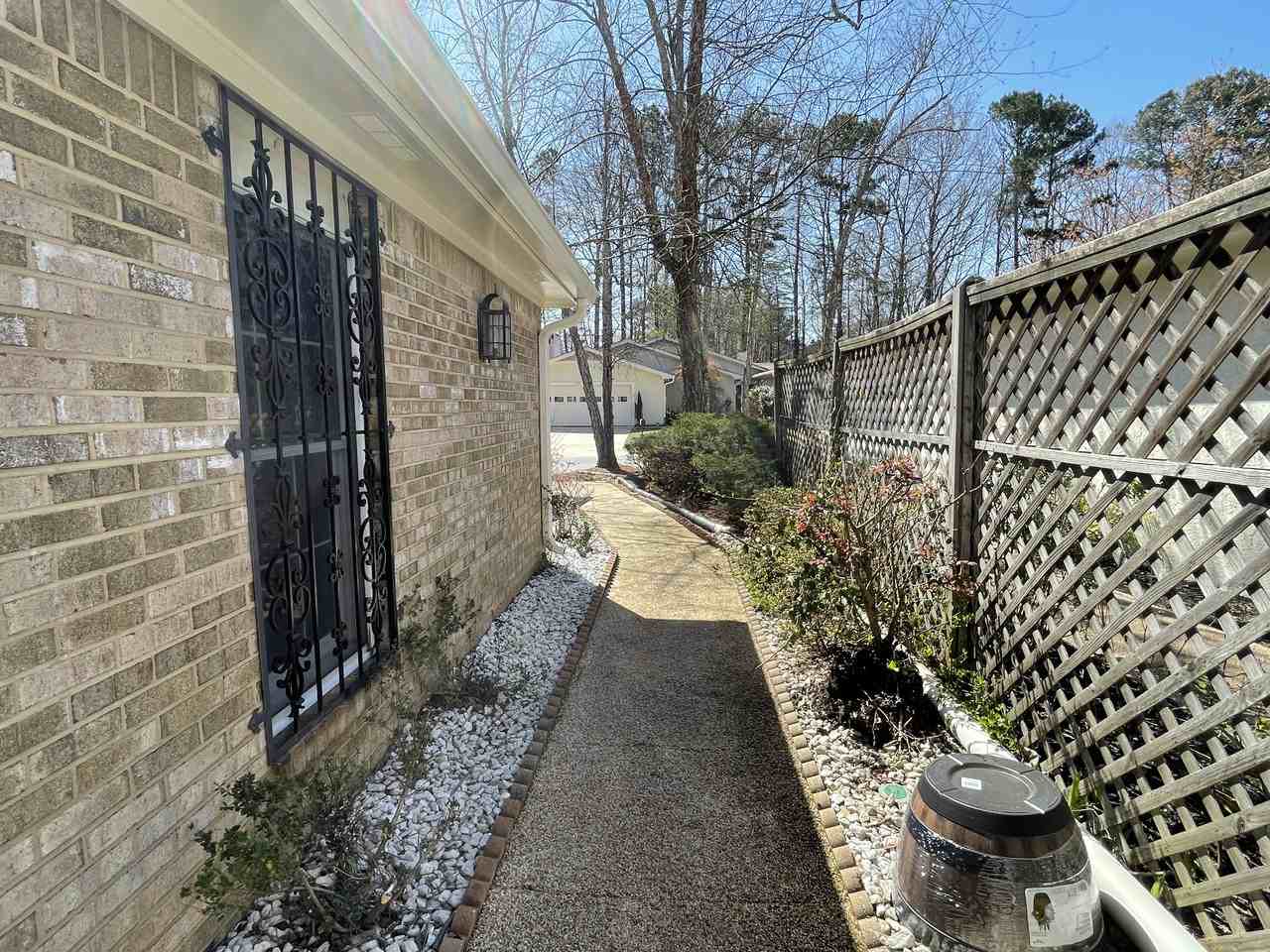 4330 Village Oaks Ln - Photo 3 of 39