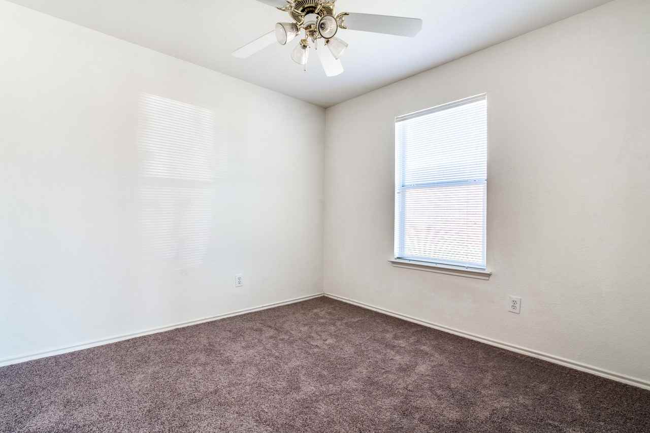 221 Rustic Grove Ln - Photo 7 of 10